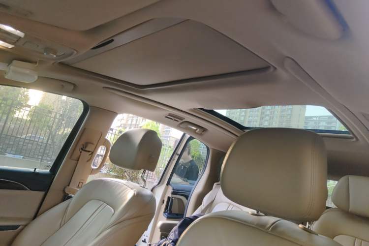 Used Buick GL8 2017 ES 28T Flagship Model China V Standard Headliner