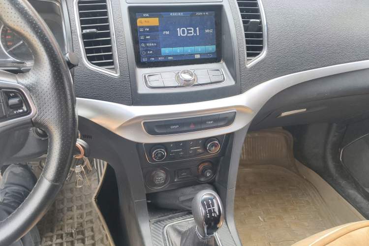 Used Geely Auto Vision 2016 1.5L Manual Happiness Edition Audio And AC Panel