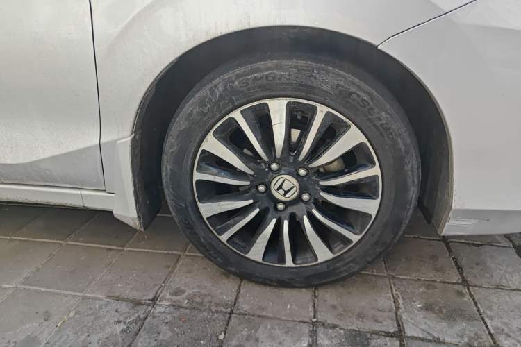 Used Honda Crider 2015 1.8L automatic comfort version
