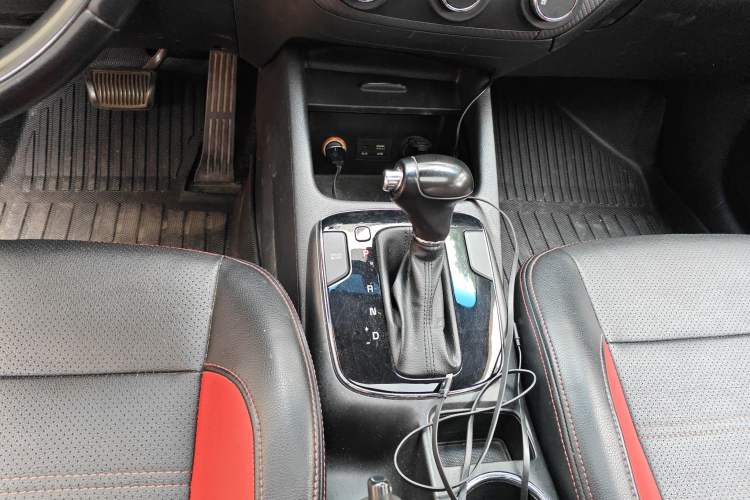 Used Kia K3 2016 1.6L Automatic GLS Gear Lever