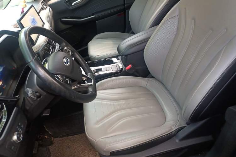 Used Ford Escape 2020 EcoBoost 245 Four-Wheel Drive Luxury Edition
