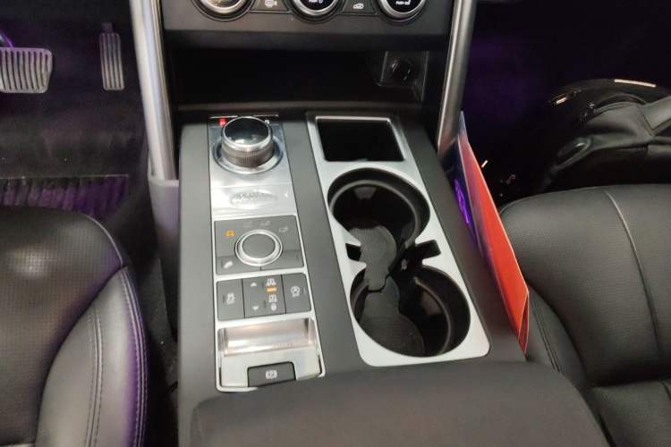 Used Land Rover Discovery 2020 2.0T SE Gear Lever