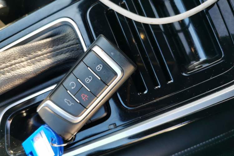 Used GAC Trumpchi GS8 2020 GS8S 390T Two-Wheel Drive Luxury Smart Connectivity Version
