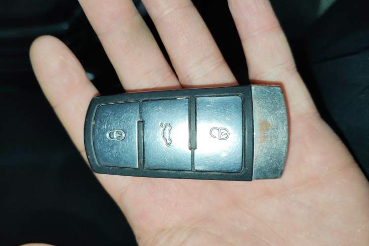 Used Volkswagen Magotan 2013 1.8TSI Luxury Model Vehicle Key