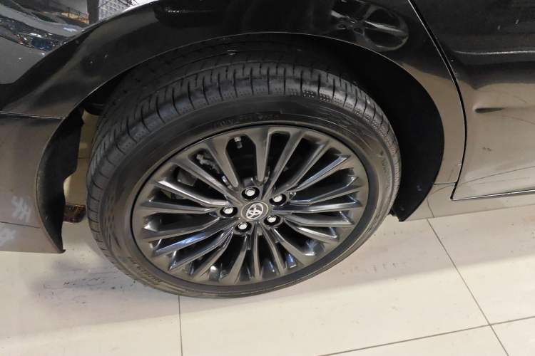 Used Toyota Avalon 2019 2.0L XLE Premium Edition China VI
