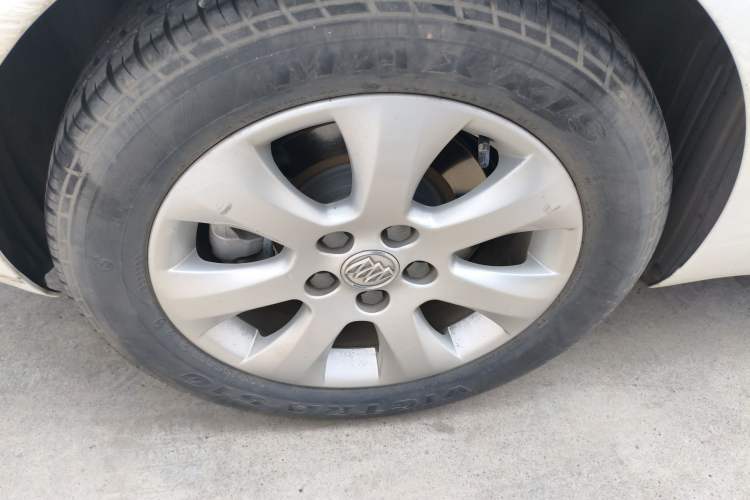 Used Buick Regal 2015 1.6T Leading Technology Model Exterior 5