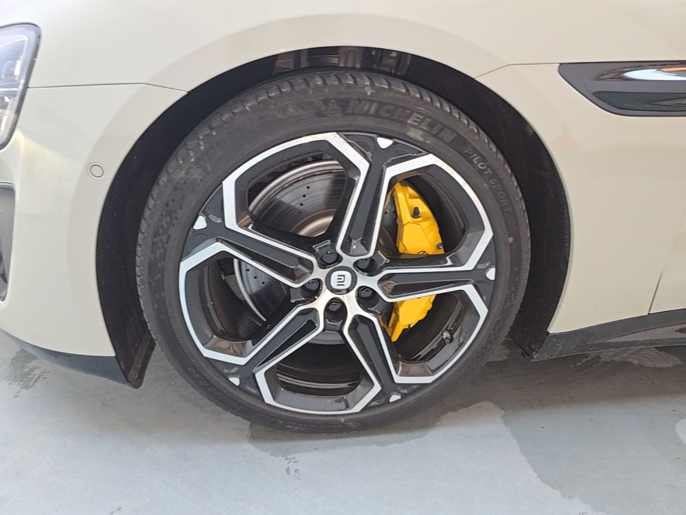 Xiaomi Auto SU7 2024 Four-Wheel Drive Ultra-Long Range Advanced Intelligent Driving Max Edition — снимка 10
