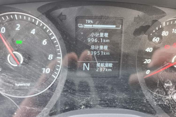 Used Wuling Yangguang 2024 300KM Comfort Version Passenger Van 75kW
