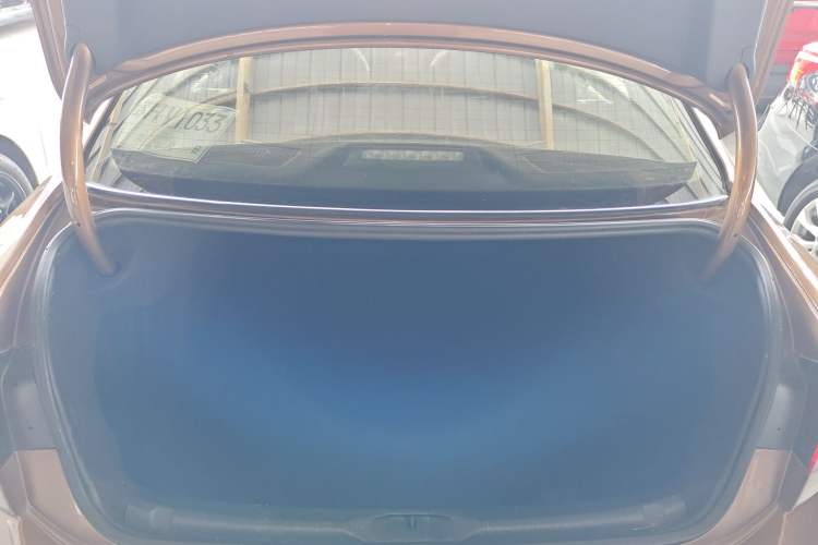 Used Volkswagen Lamando 2015 230TSI DSG Fashion Edition Trunk