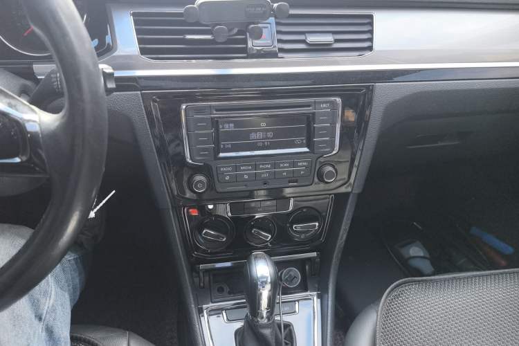 Used Volkswagen Bora 2016 1.6L Automatic Comfort Model
