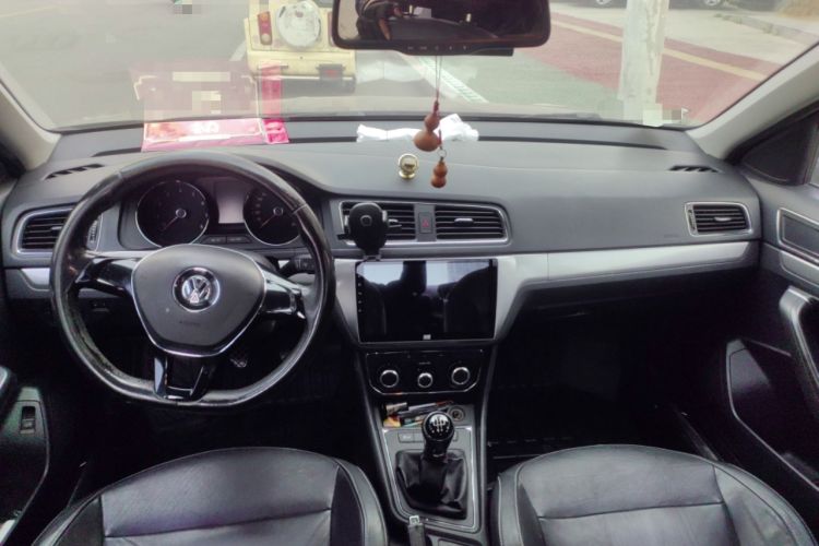 Used Volkswagen Lavida 2015 1.6L Manual Comfort Edition