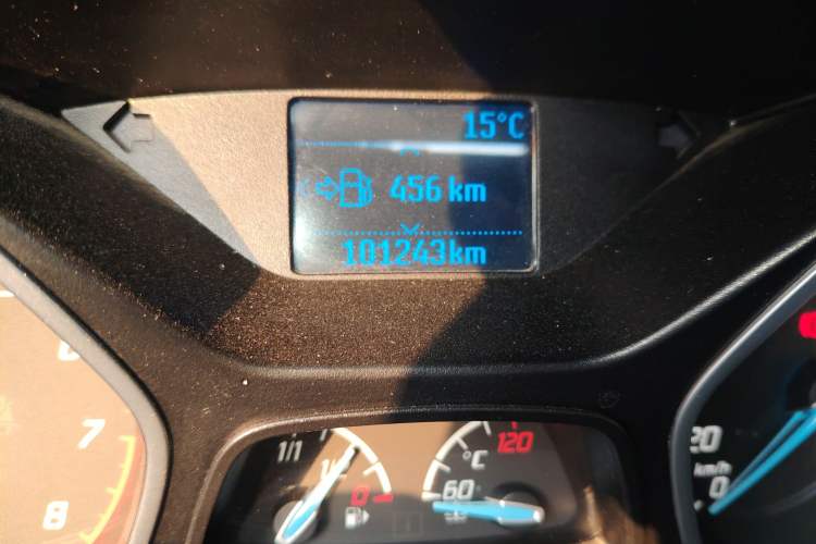 Used Ford Focus 2012 Sedan 1.6L Manual Fashion Edition
