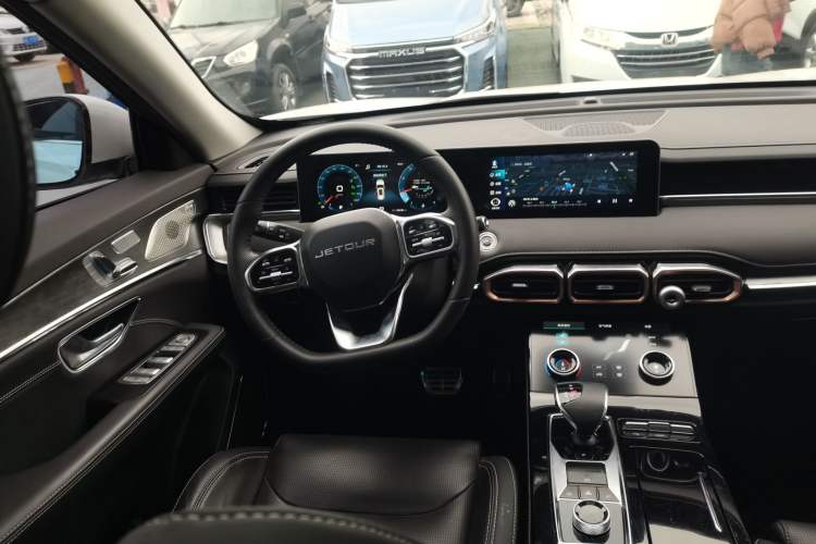 Used JETOUR X70 PLUS 2021 1.6T DCT Base 5-Seater
