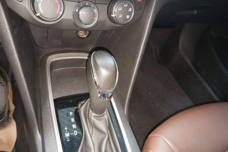 Used Chevrolet Cavalier 2019 320 Automatic Enjoyment with Sunroof Gear Lever