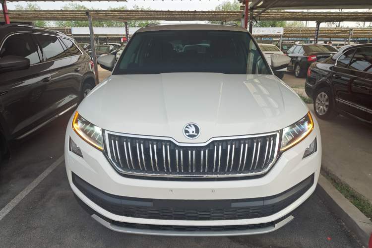 Used Skoda Kodiaq 2018 Facelifted TSI330 5-Seater Two-Wheel-Drive Luxury Enjoyment Edition Front