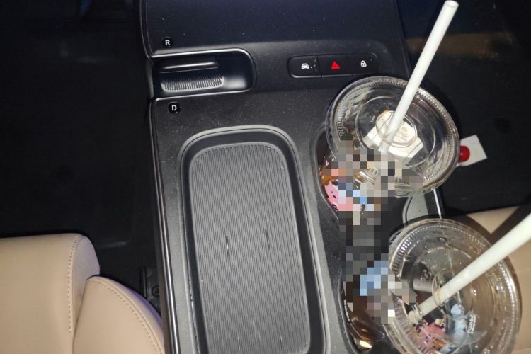 Used Nio ET5T 2023 75 kWh Touring Gear Lever