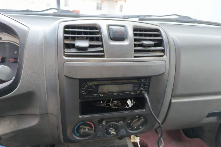 Used Great Wall Wingle 5 2011 2.2L Wealth Edition Two-Wheel Drive Big Double-Cab GW491QE
