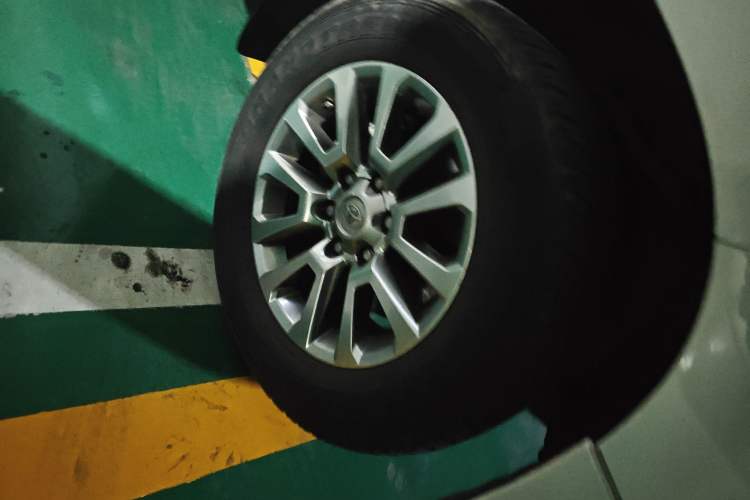 Used Toyota Prado 2019 3.5L Automatic TX-L Deluxe Edition with Rear-Mounted Spare Tire