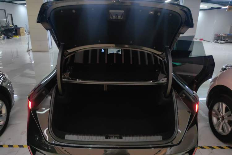 Used Lynk & Co 07 2024 EM-P 126 Long-Range Halo