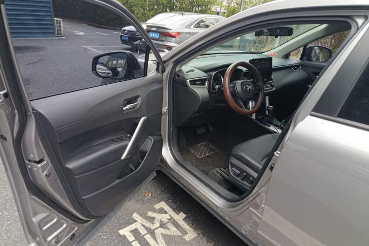 Used Toyota Corolla Cross 2022 2.0L Deluxe Edition Driver Seat