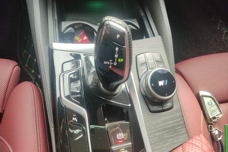 Used BMW 5 Series 2022 Restyled 530Li Luxury Edition M Sport Package Gear Lever
