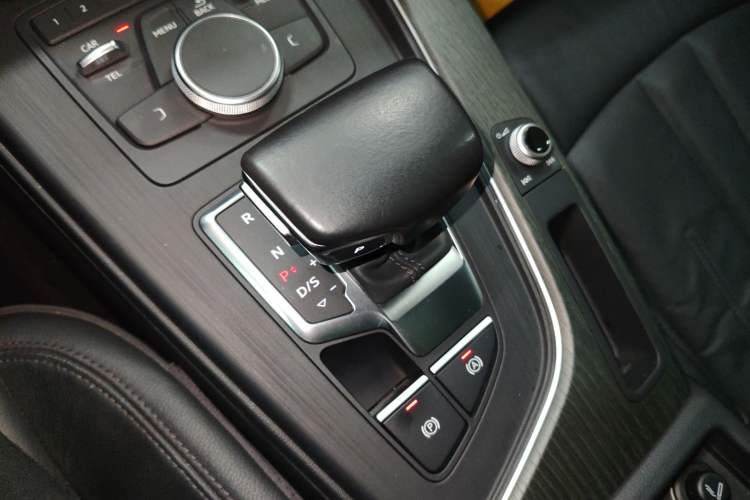 Used Audi A4L 2017 40 TFSI Style Edition
