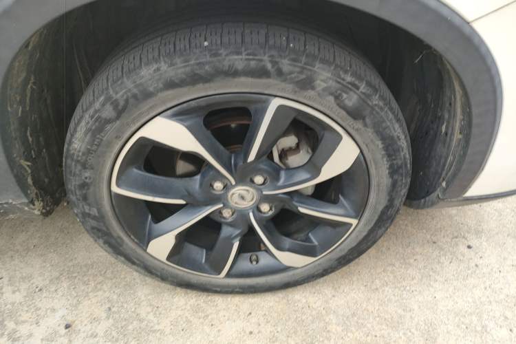 Used Dongfeng Aeolus AX4 2017 1.6L DCT Trendy Style