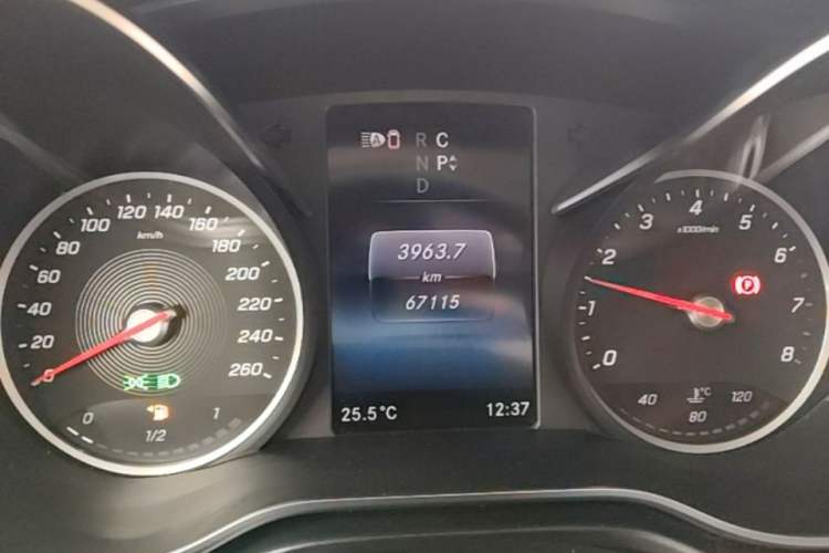 Used Mercedes-Benz V-Class 2022 V 260 Avantgarde Edition
