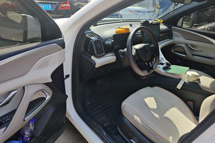 Used BYD Song Pro New Energy 2023 Champion Edition DM-i 71KM Beyond Model Driver Seat