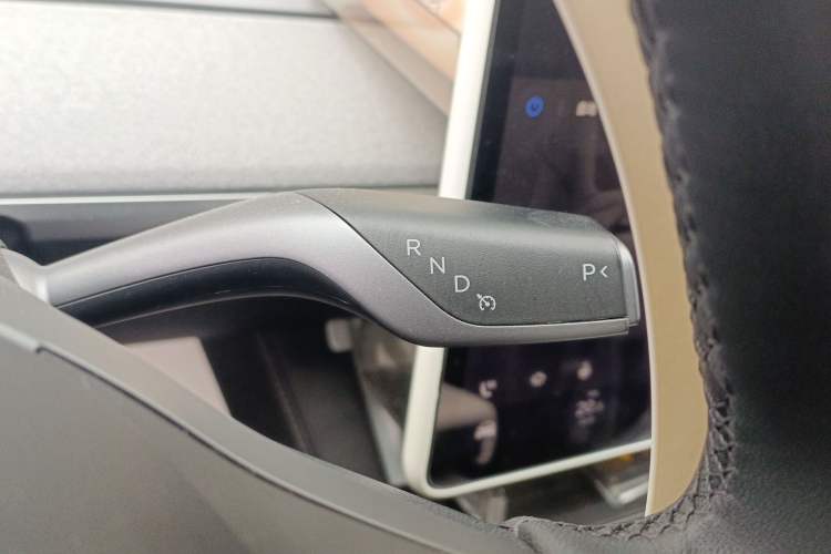 Used Tesla Model Y 2024 Rear-Wheel-Drive Version Gear Lever