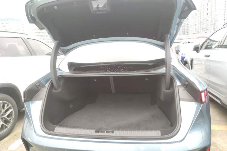 Used Lynk & Co 07 2024 EM-P 126 Long-Range Ultra