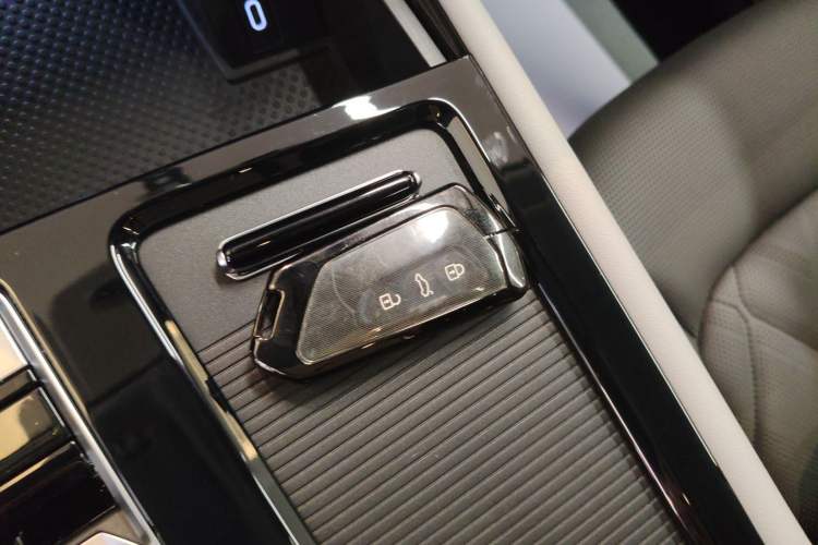 Used Volkswagen Teramont 2024 380TSI Four-Wheel Drive Prestige Luxury Edition Vehicle Key