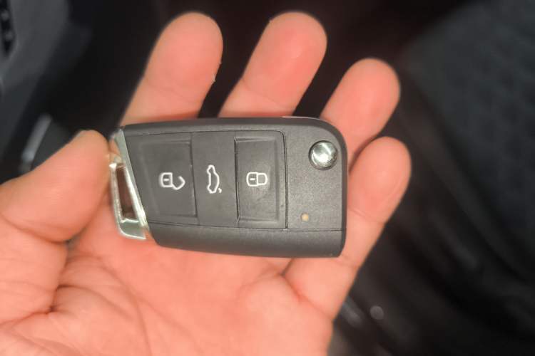 Used Volkswagen Sagitar 2025 300TSI DSG Excellence Edition Vehicle Key