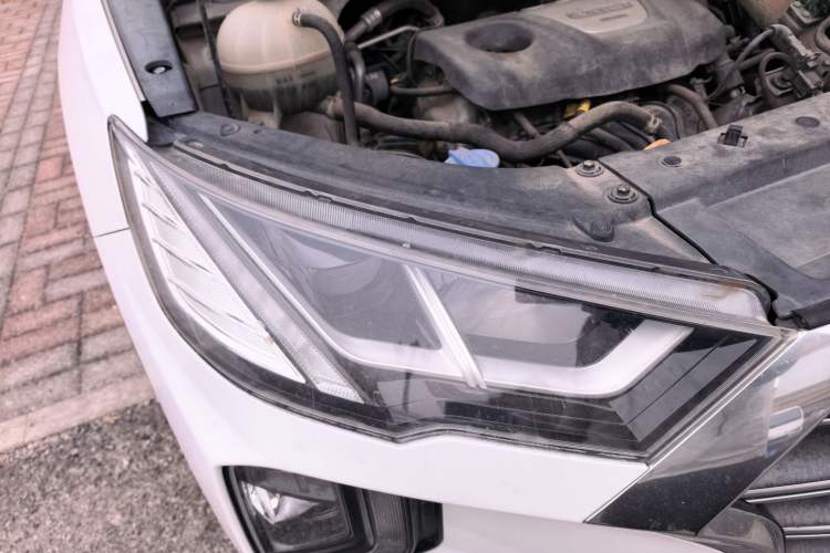Used Hyundai Tucson 2019 280TGDi Dual-Clutch Two-Wheel Drive Smart Connect Version China VI Right Front Headlight