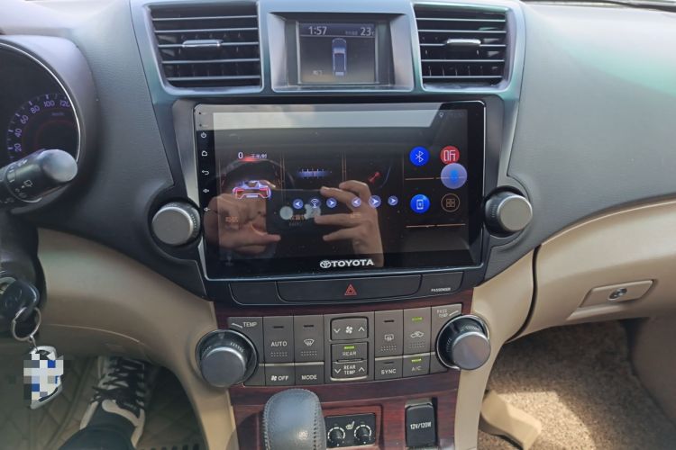 Used Toyota Highlander 2012 2.7L Two-Wheel Drive 7-Seater Luxury Edition