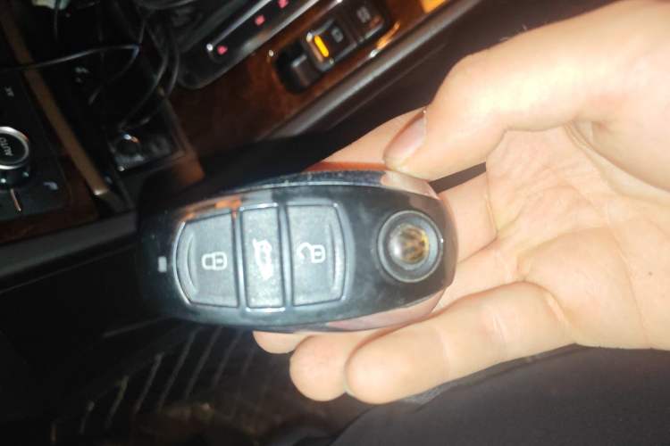 Used Volkswagen Touareg 2011 3.0 TSI Comfort Version