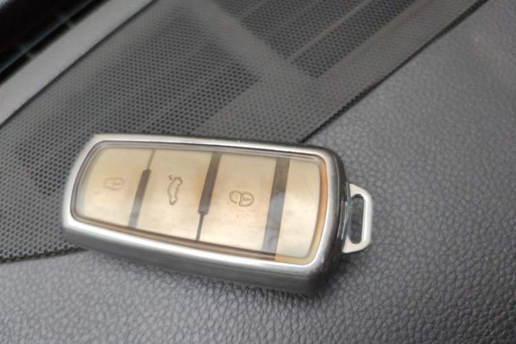 Used Volkswagen Magotan 2012 1.8TSI Prestige Model Vehicle Key