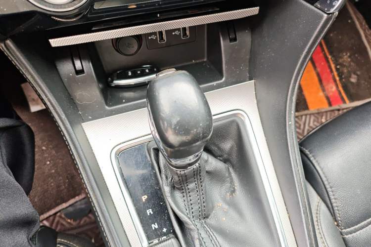 Used MG 6 2017 20T Automatic Luxury Smart Connect Version China V Standard Gear Lever