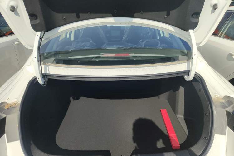 Used CHANGAN Eado 2025 Blue Whale 1.5T 500Bar Prestige Model
