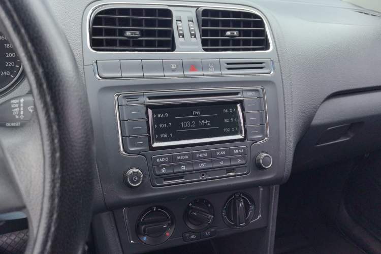 Used Volkswagen Polo 2014 1.6L Automatic Comfort Edition
