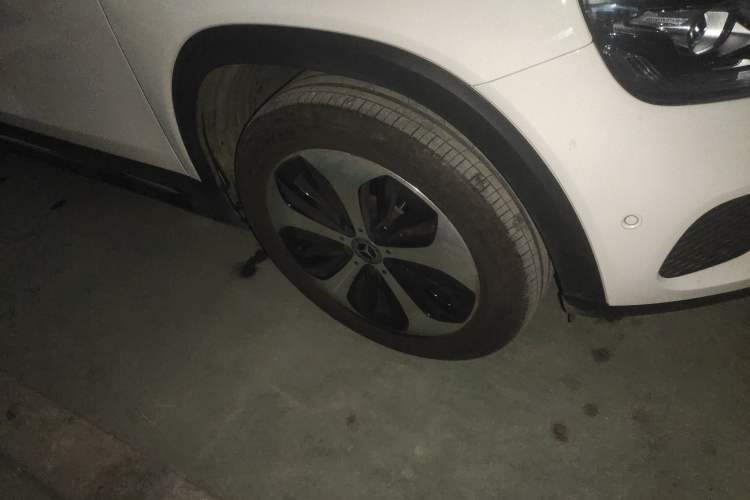 Used Mercedes-Benz GLB 2023 GLB 220 Fashion Model Right Front Wheel Hub