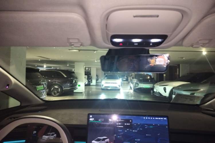 Used XPeng X9 2024 702 Ultra-Long Range Pro Headliner