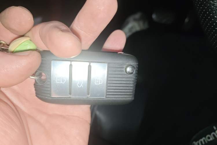 Used Roewe RX5 2016 20T Two-Wheel Drive Automatic Internet Smart Edition
