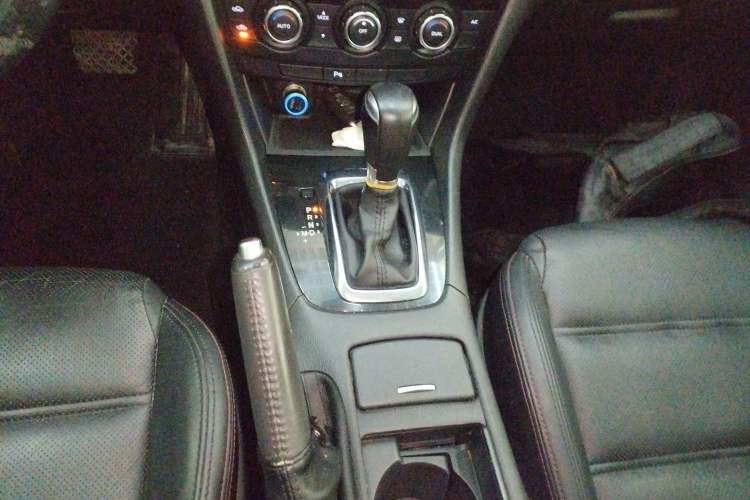Used Mazda Atenza 2014 2.0L Blue Sky Luxury Edition Gear Lever