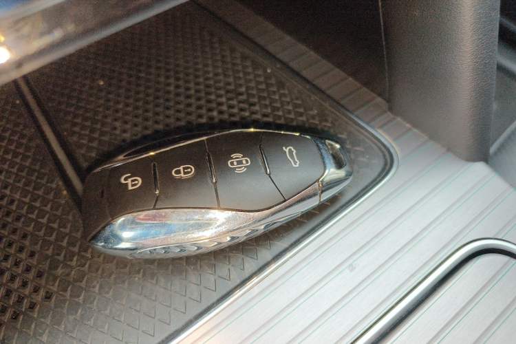 Used Hongqi HS7 PHEV 2024 2.0T PHEV Four-Wheel Drive Flagship Edition 6 Seats