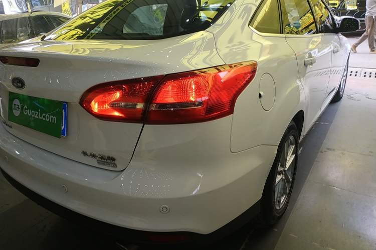 Used Ford Focus 2017 Sedan EcoBoost 180 Automatic Elite Model
