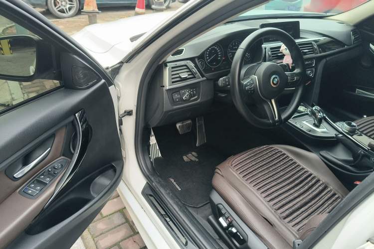 Used BMW 3 Series 2019 320Li Fashion Model Interior 3