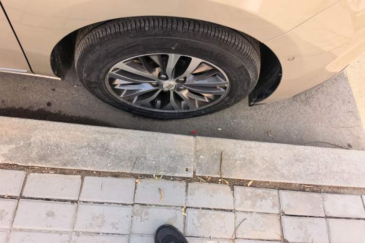 Used Buick GL8 2017 ES 28T Flagship Model China V Standard