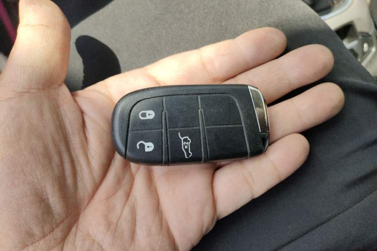 Used Jeep Compass 2019 200T Automatic Family Edition - Connected Large Screen Version