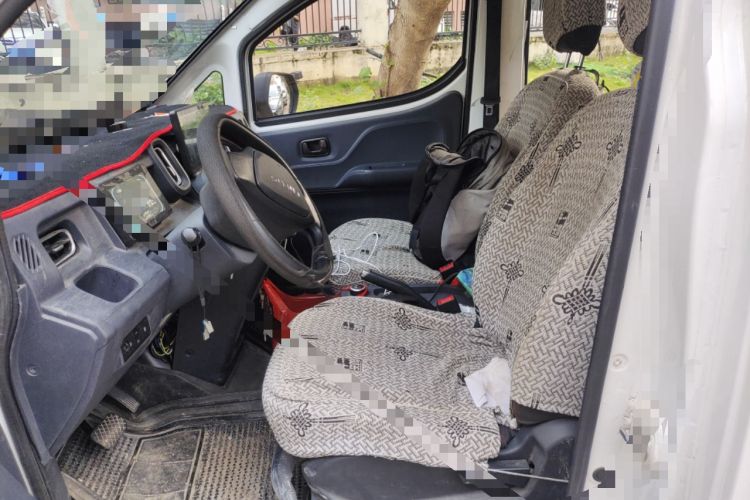 Used Yufeng Gold Warehouse 2025 Model Bus Version without Slow Charger